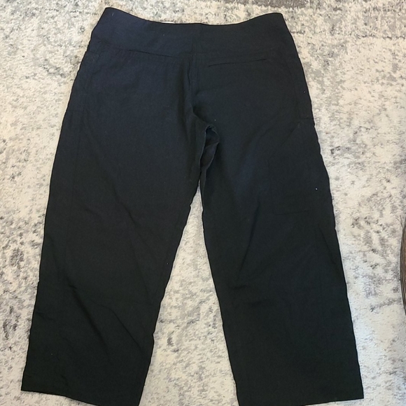 Mountain Hard Wear black nylon crop pants - Picture 3 of 6
